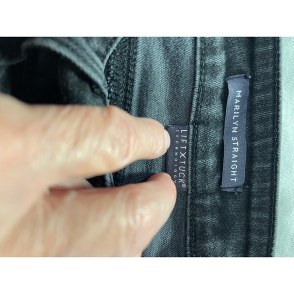 NYDJ Gray Wash Denim Jeans Distressed Hem Casual‎ Everyday Wear - Picture 8 of 9